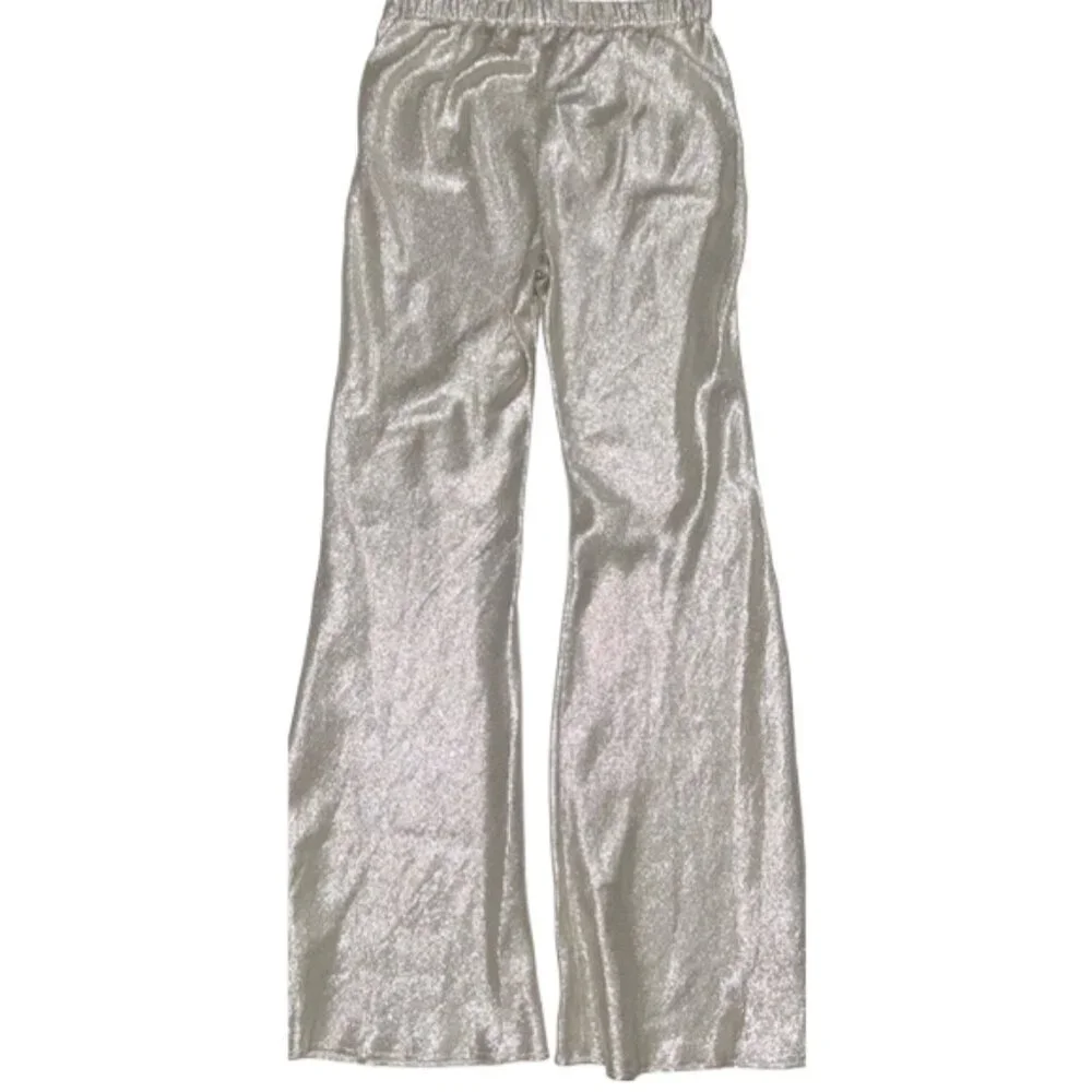 Chic Metallic Wide Leg Pants - Picture 7 of 16